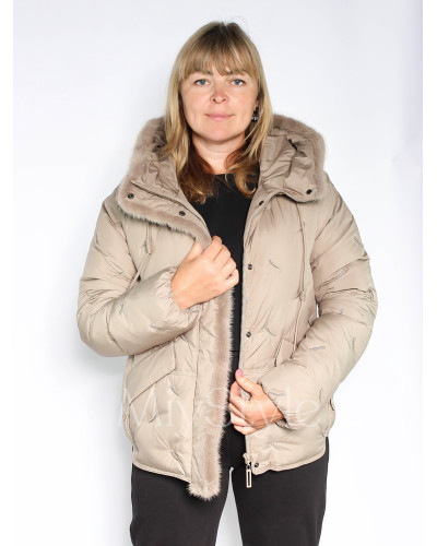 Жіноча зимова куртка з норкою (537)