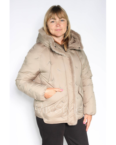Жіноча зимова куртка з норкою (537)