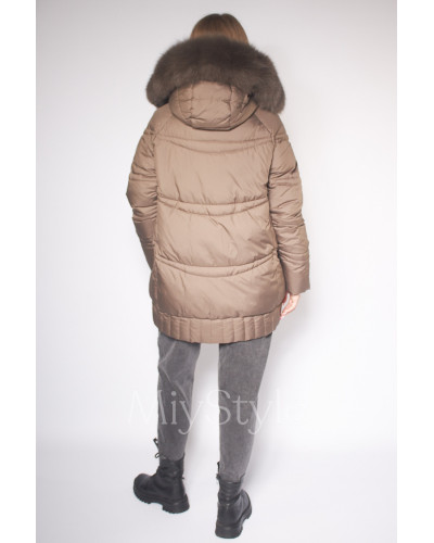 Жіноча зимова куртка з хутром (617)