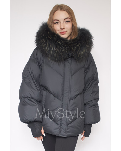 Жіночий пуховик з хутром єнота (208)