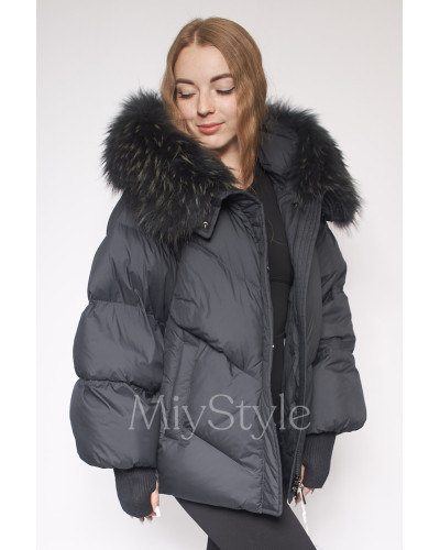 Жіночий пуховик з хутром єнота (208)