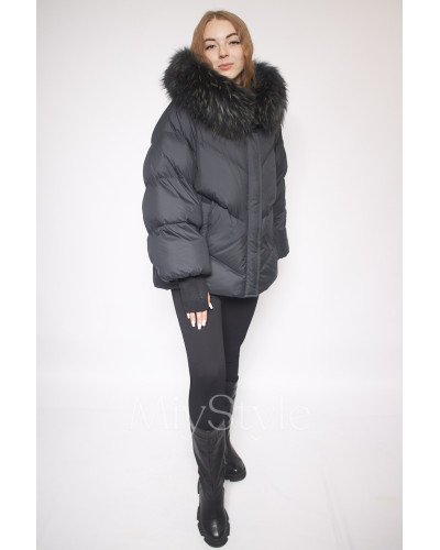 Жіночий пуховик з хутром єнота (208)