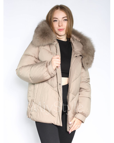 Жіноча зимова куртка з хутром (605)